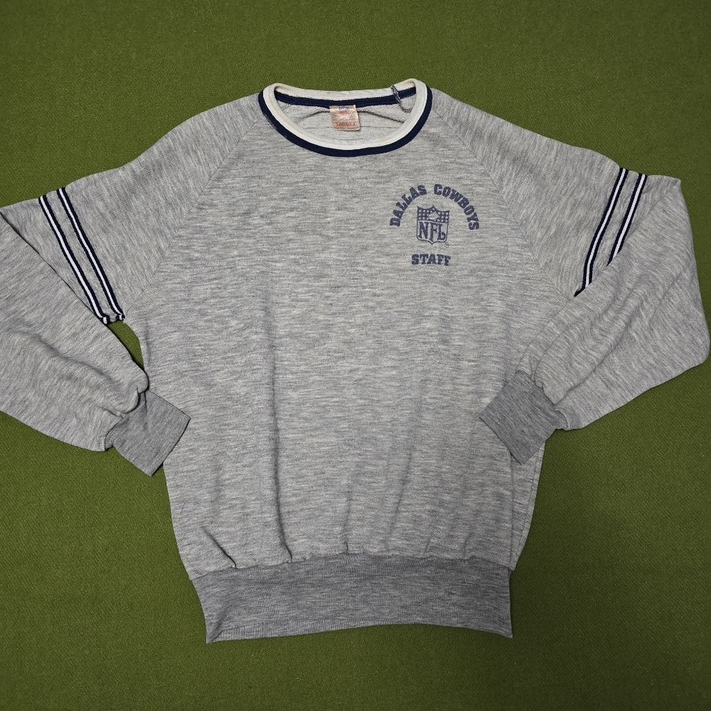Vintage NFL Dallas Cowboys Gray and Navy Crewneck Sweater